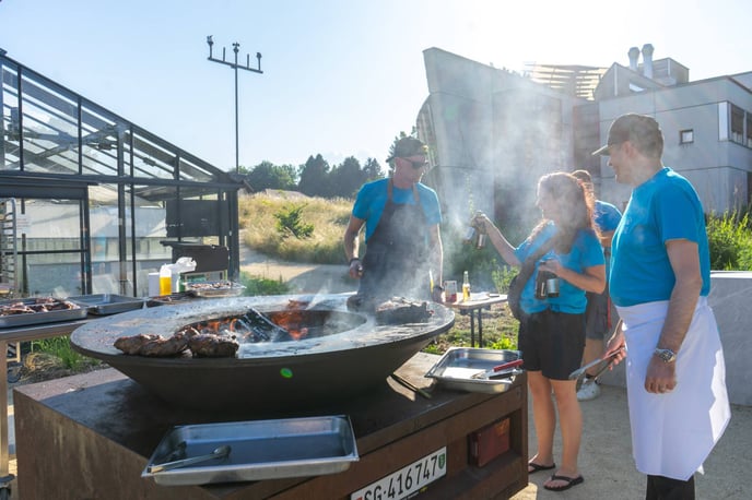 BBQ on an open pit