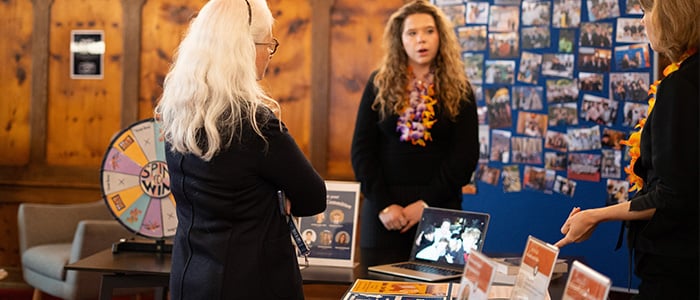 Adult at a college open day looking for a formation
