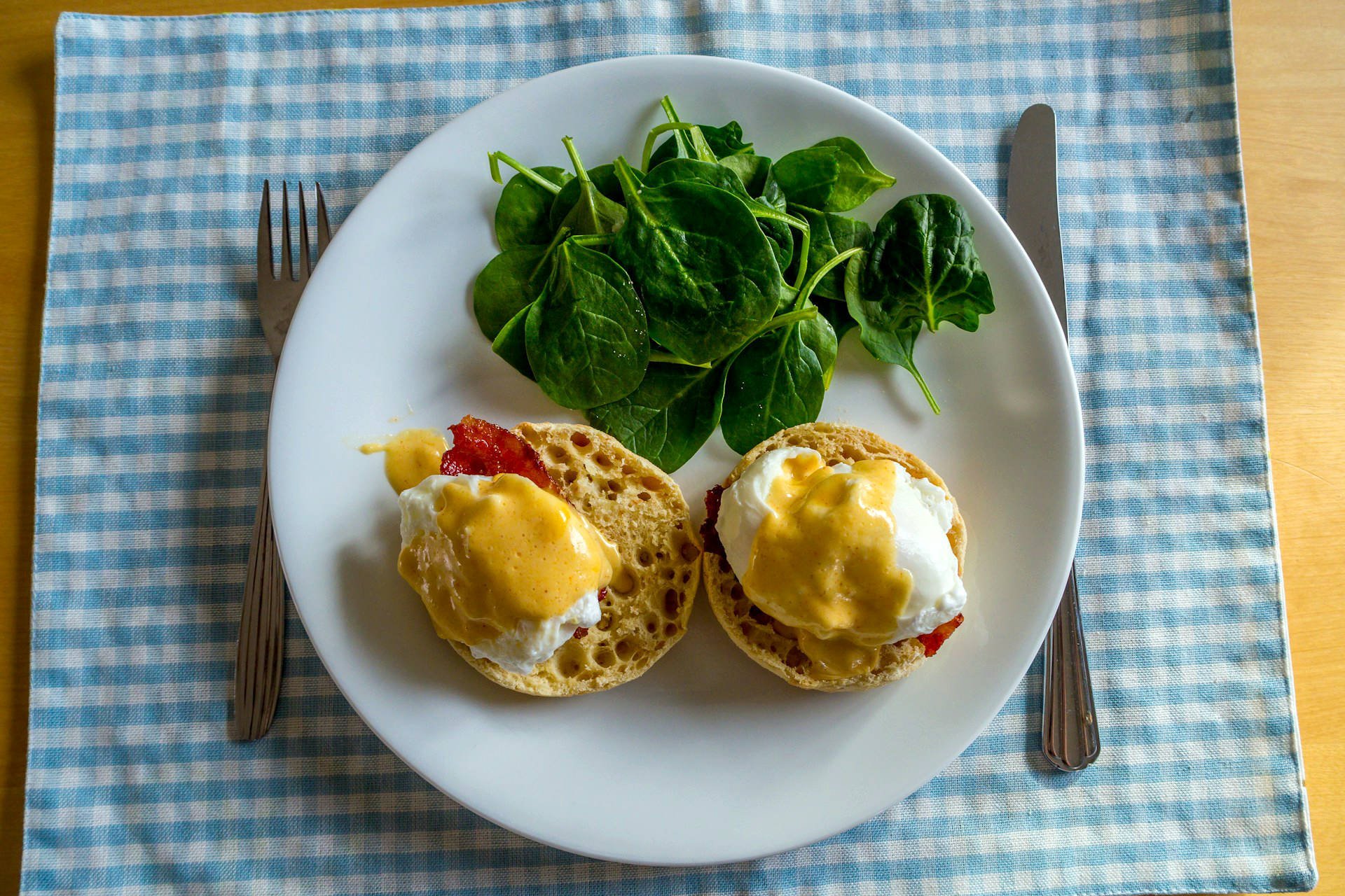 Eggs benny