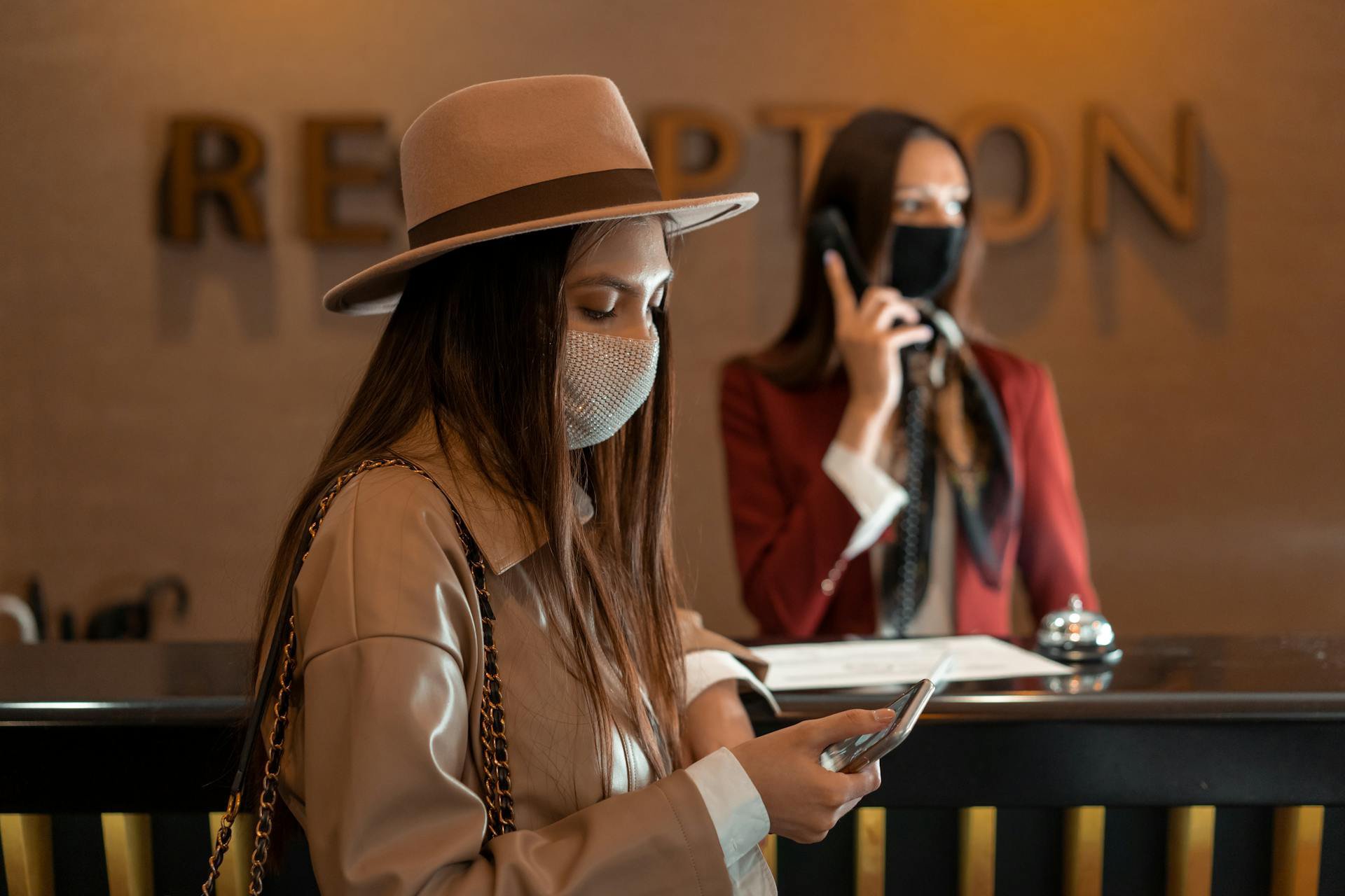 hotel-booking-1