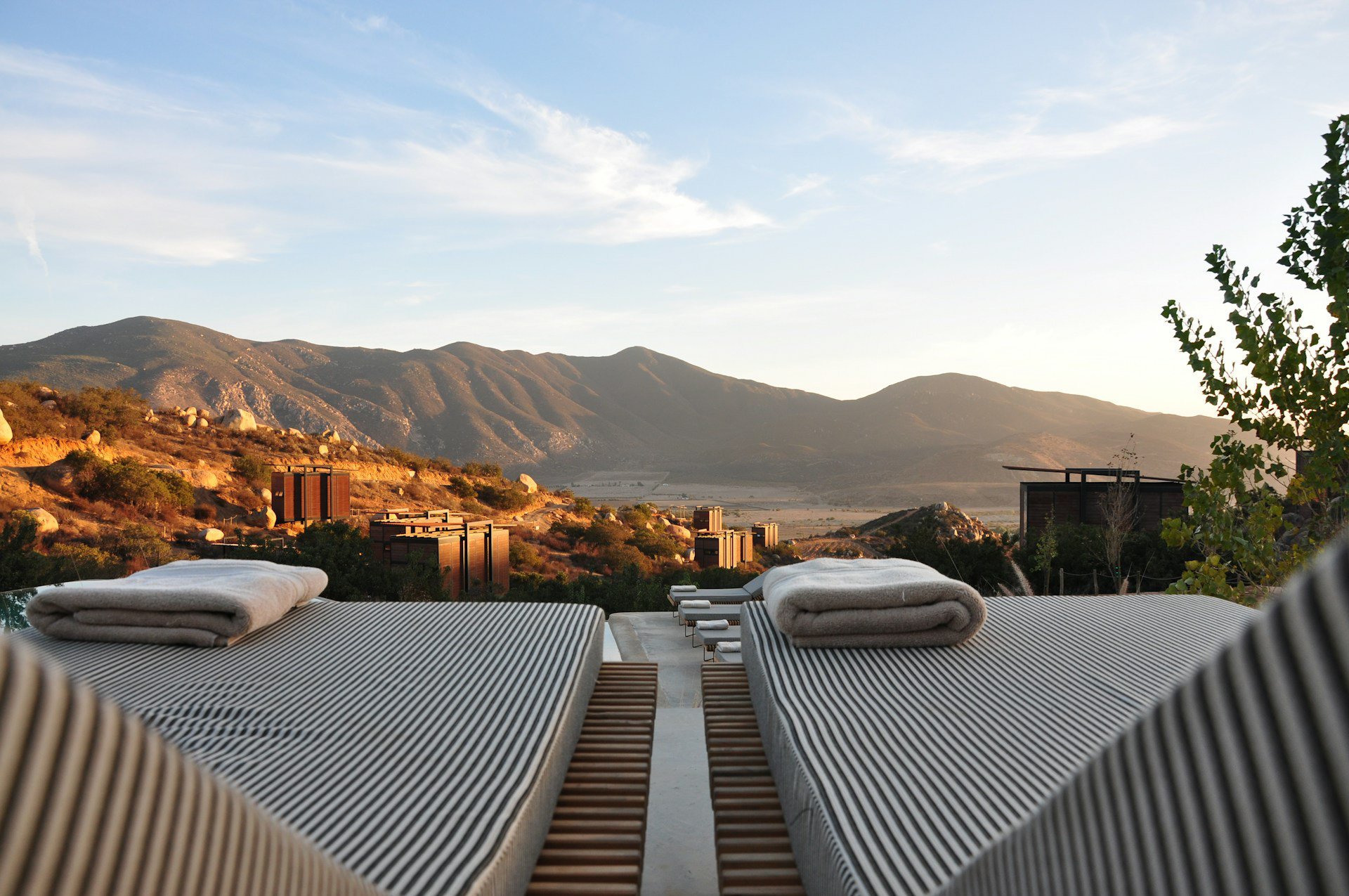 mountain-view-sun-deck