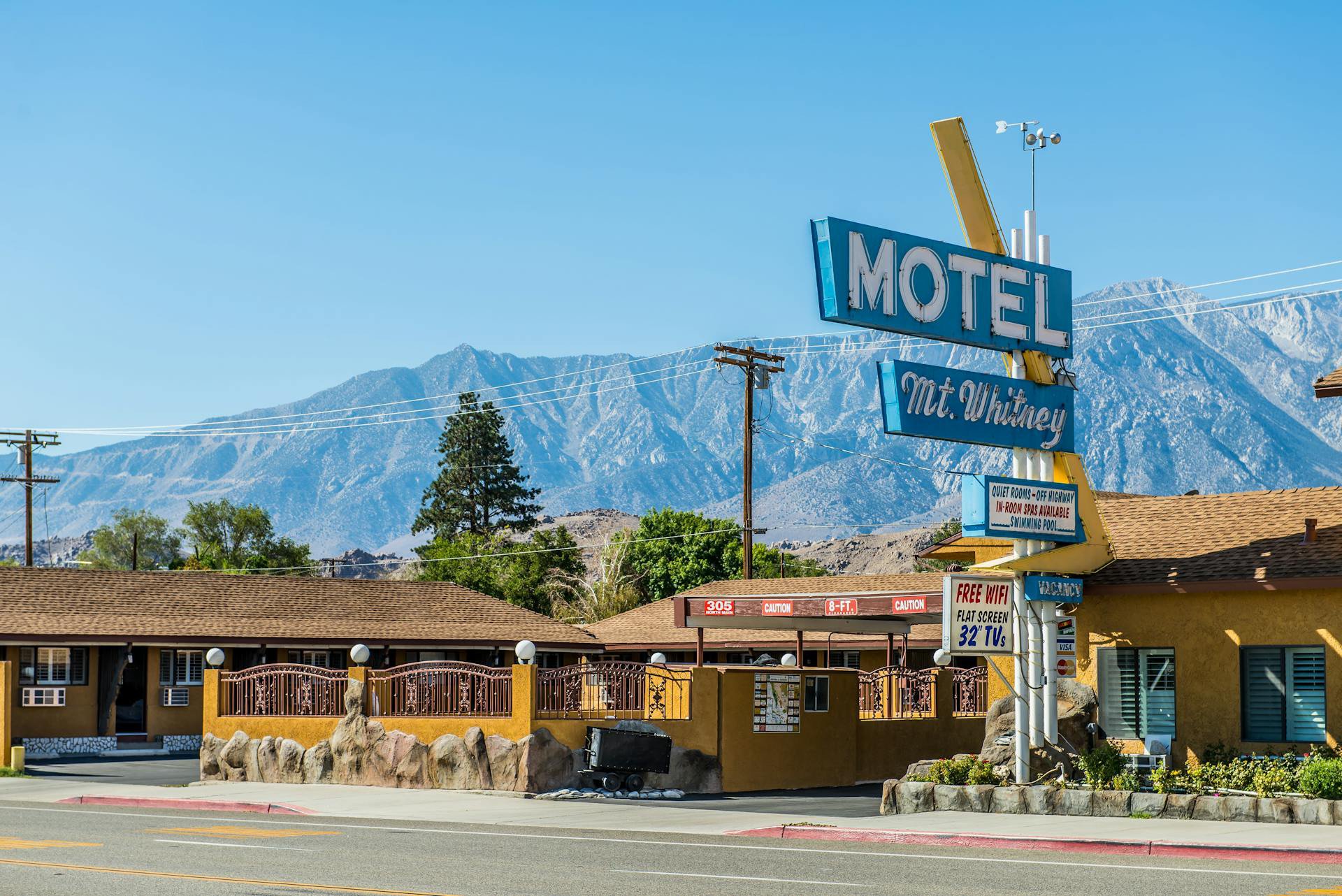 Mt. Whitney motel