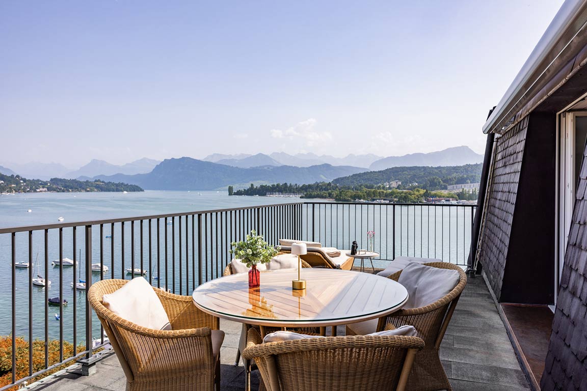 Terrasse vom Grand Hotel National Luzern