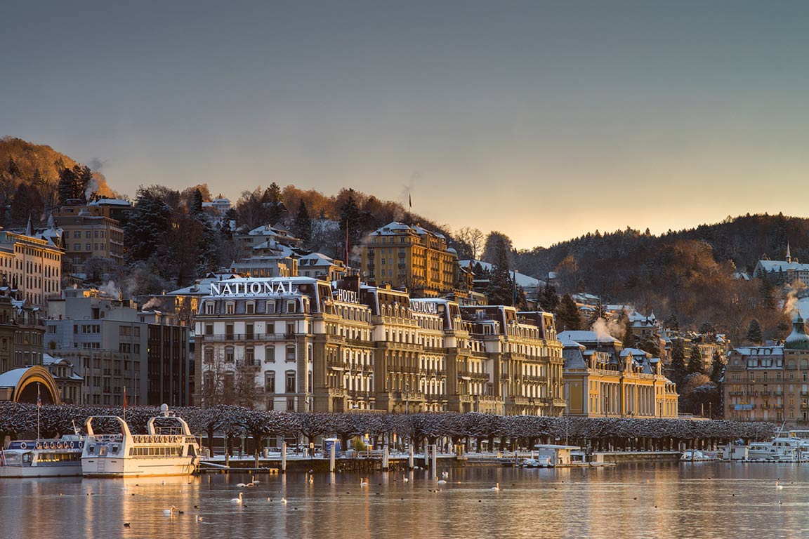 Aussenansicht vom Grand Hotel National Luzern