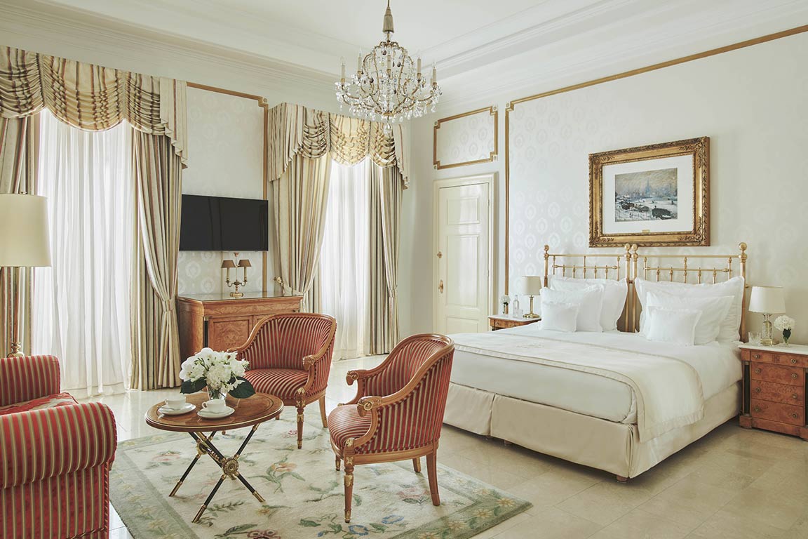 Traditionelles Zimmer im Grand Hotel National Luzern