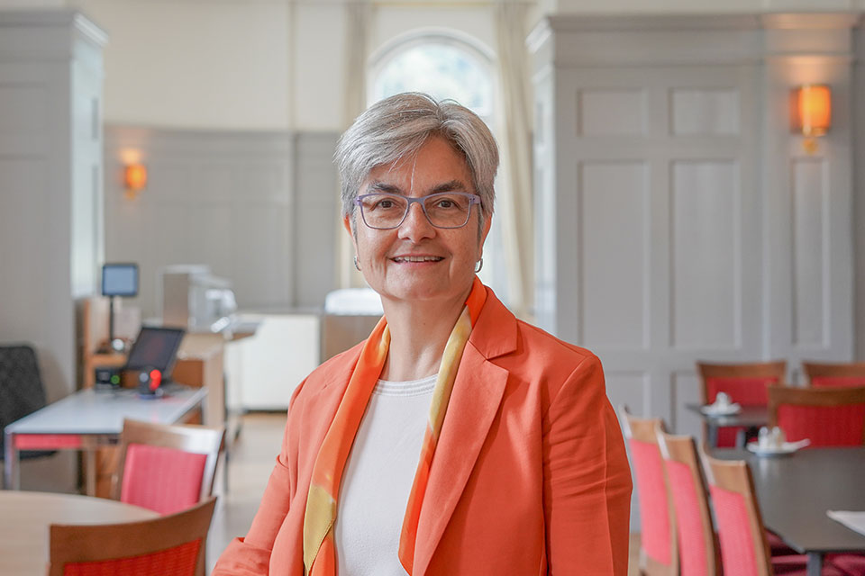 Manuela Wijeratne Mitarbeiterin Student Services & Academic Administration an der EHL Hotelfachschule Passugg seit 1995