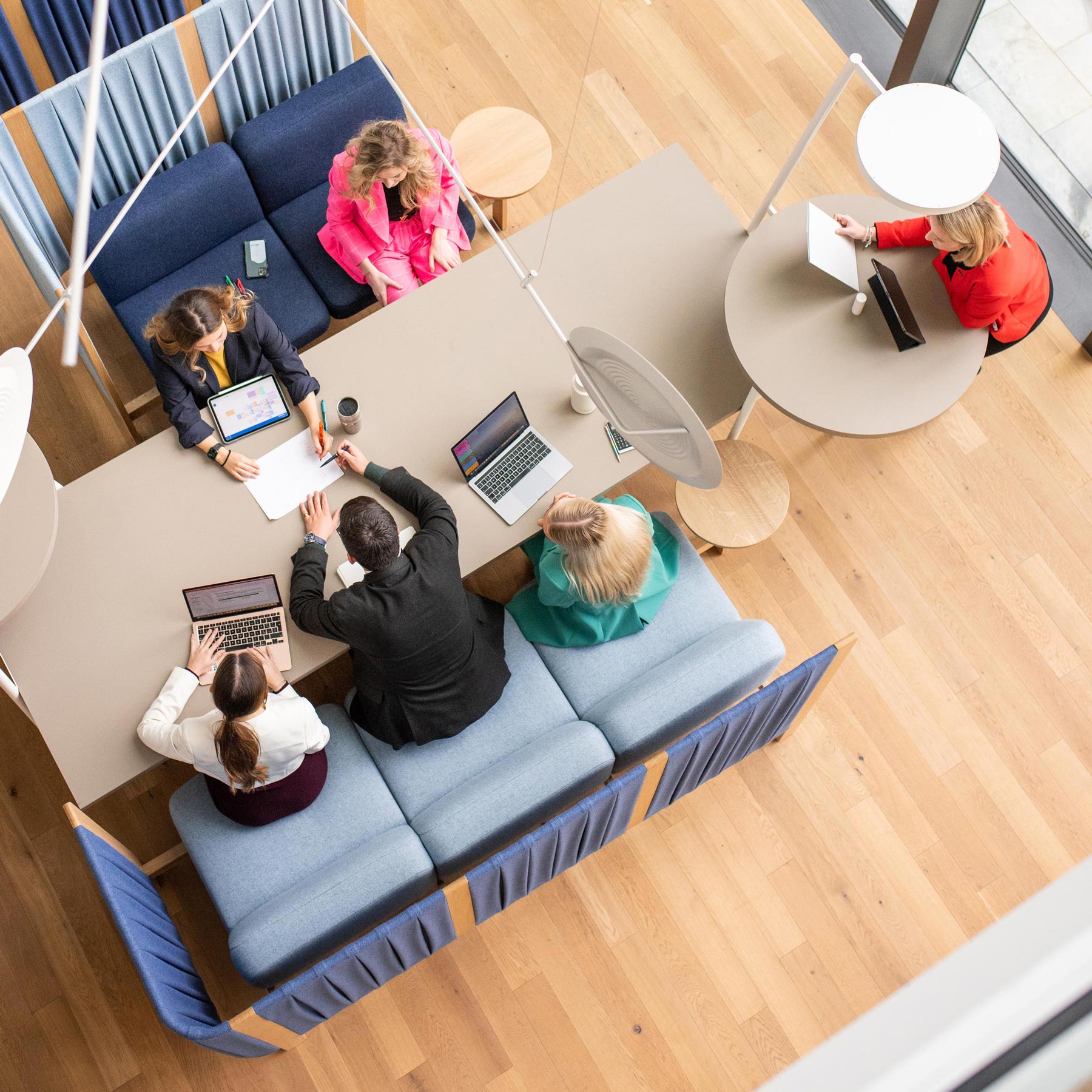 ehl-bachelor-square-HP